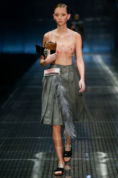 Look 46